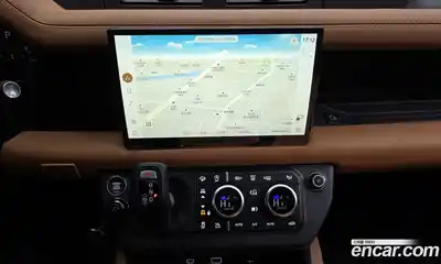 Land Rover Defender 2023 3.0 Автомат в Москве № 231230, миниатюра 7