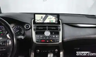 Lexus NX 2018 2.5 Автомат в Москве № 232025, миниатюра 2