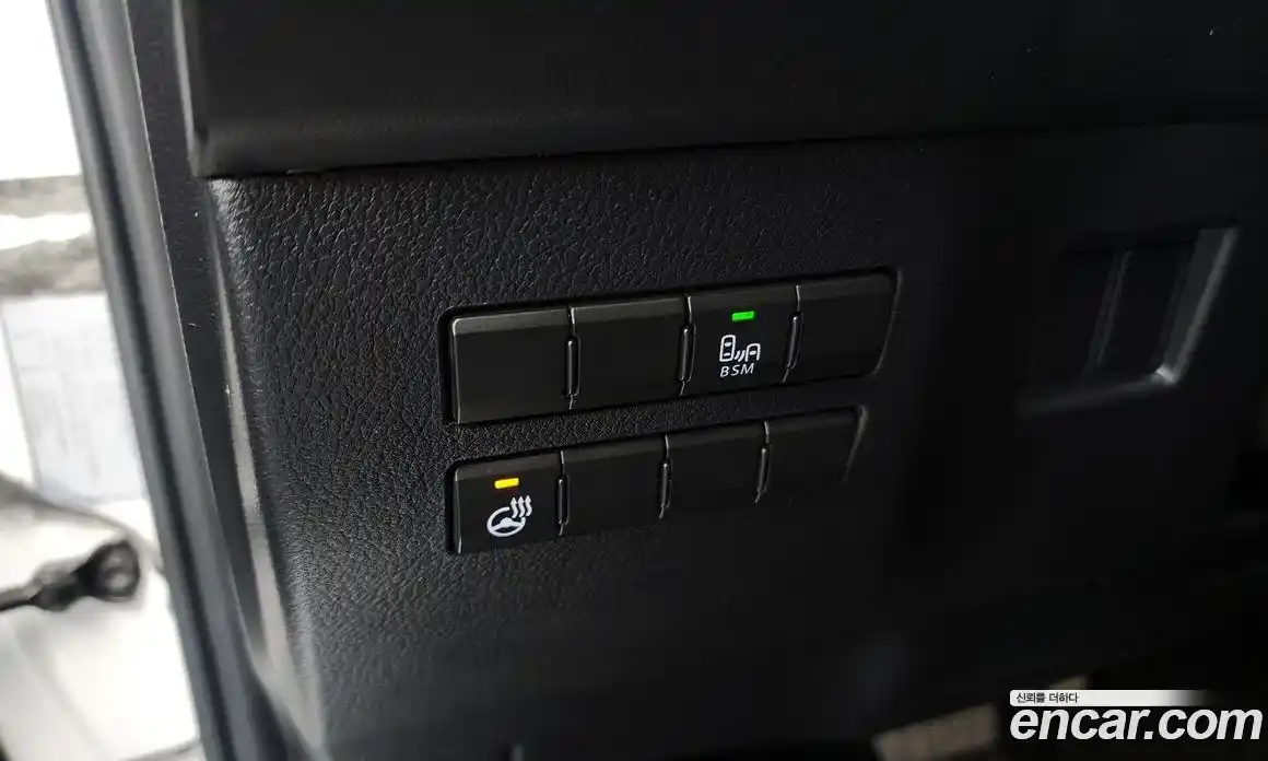 Lexus NX 2018 2.5 Автомат в Москве № 232025, фото 3