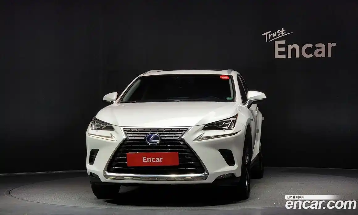 Lexus NX 2018 2.5 Автомат в Москве № 232025, фото 7