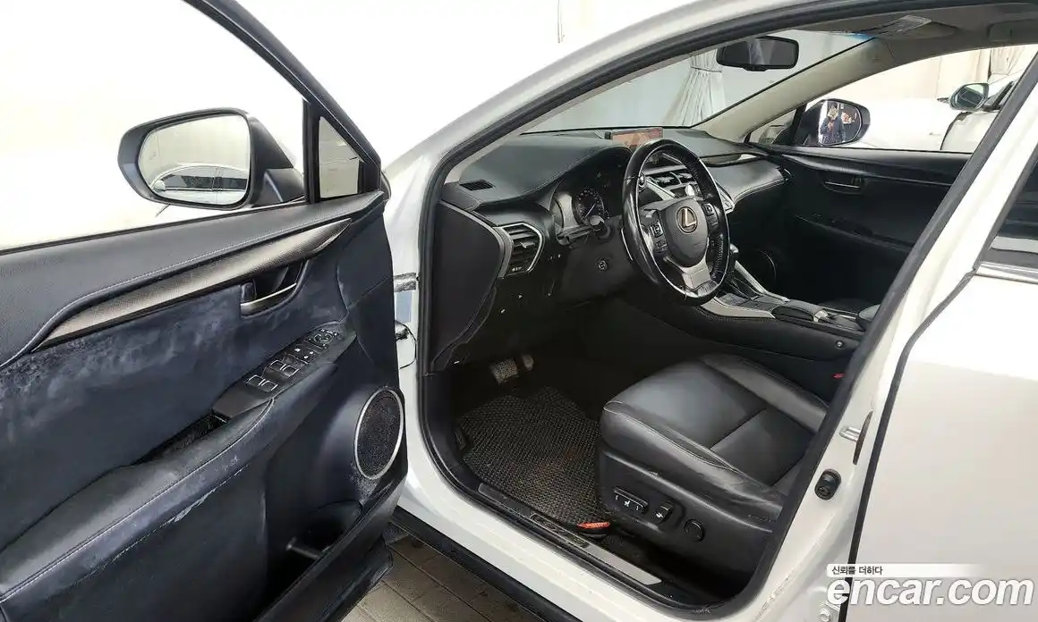 Lexus NX 2018 2.5 Автомат в Москве № 232025, фото 9