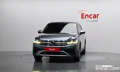 Volkswagen Tiguan 2022 2.0 Автомат в Москве № 232069, миниатюра 3
