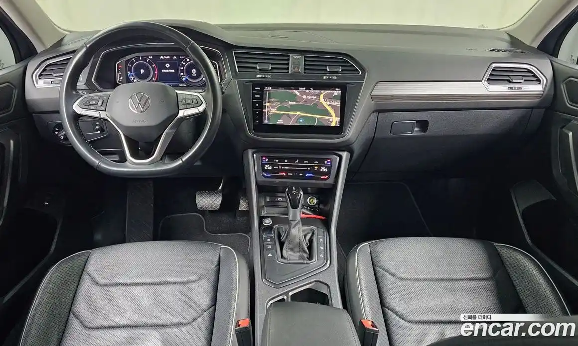 Volkswagen Tiguan 2022 2.0 Автомат в Москве № 232069, фото 7