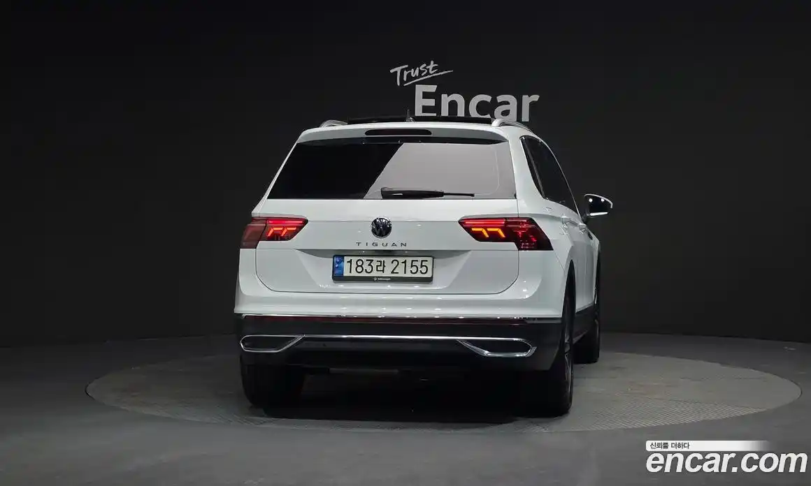 Volkswagen Tiguan 2022 2.0 Автомат в Москве № 232152, фото 15