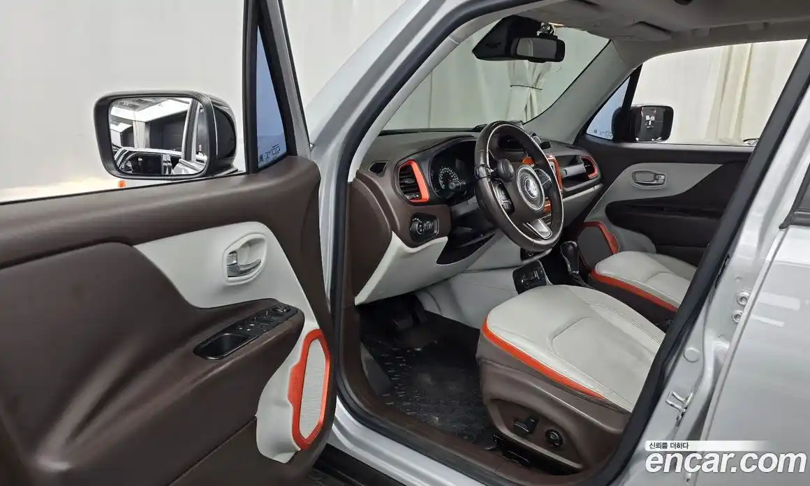 Jeep Renegade 2016 2.0 Автомат в Москве № 232672, фото 19