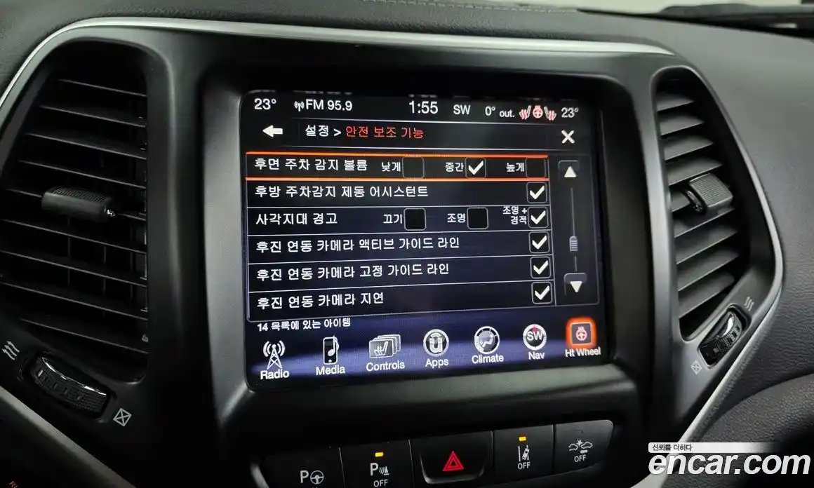 Jeep Cherokee 2018 2.4 Автомат в Москве № 232719, фото 16