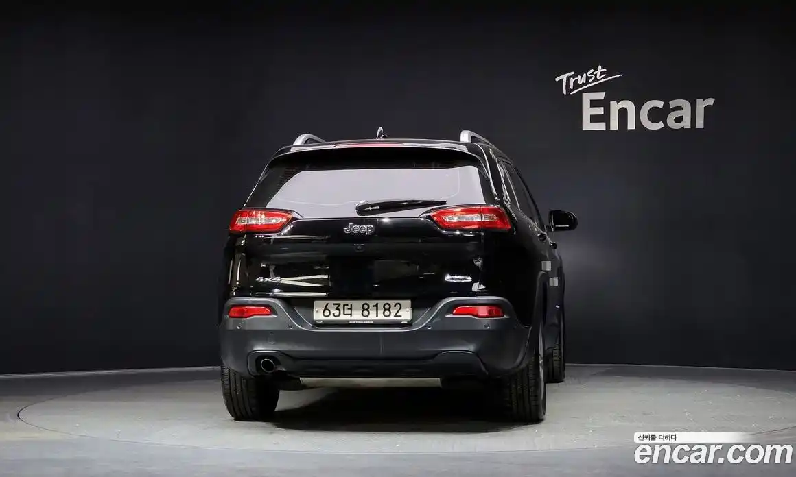 Jeep Cherokee 2018 2.4 Автомат в Москве № 232719, фото 4