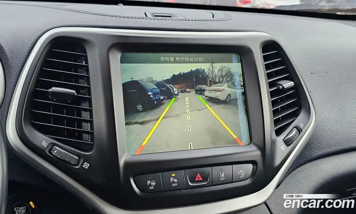 Jeep Cherokee 2016 2.2 Автомат в Москве № 232726, фото 20