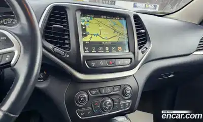 Jeep Cherokee 2016 2.2 Автомат в Москве № 232726, миниатюра 7