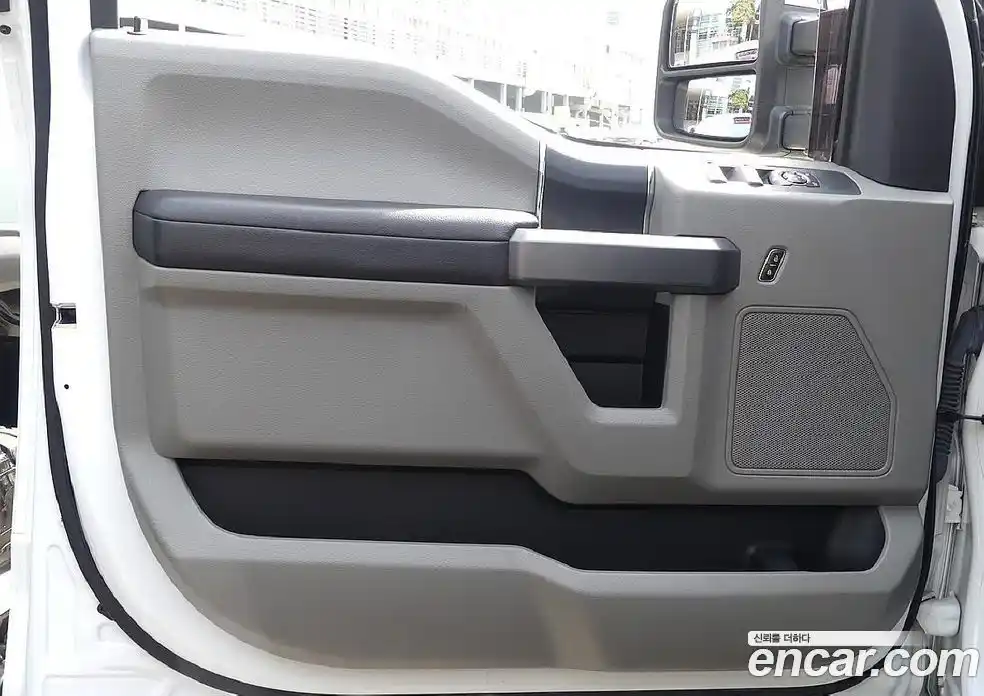 Ford F350 2017 6.2 Автомат в Москве № 235660, фото 11