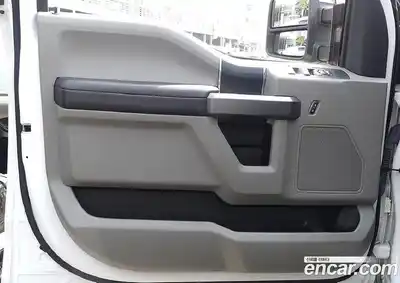 Ford F350 2017 6.2 Автомат в Москве № 235660, миниатюра 11