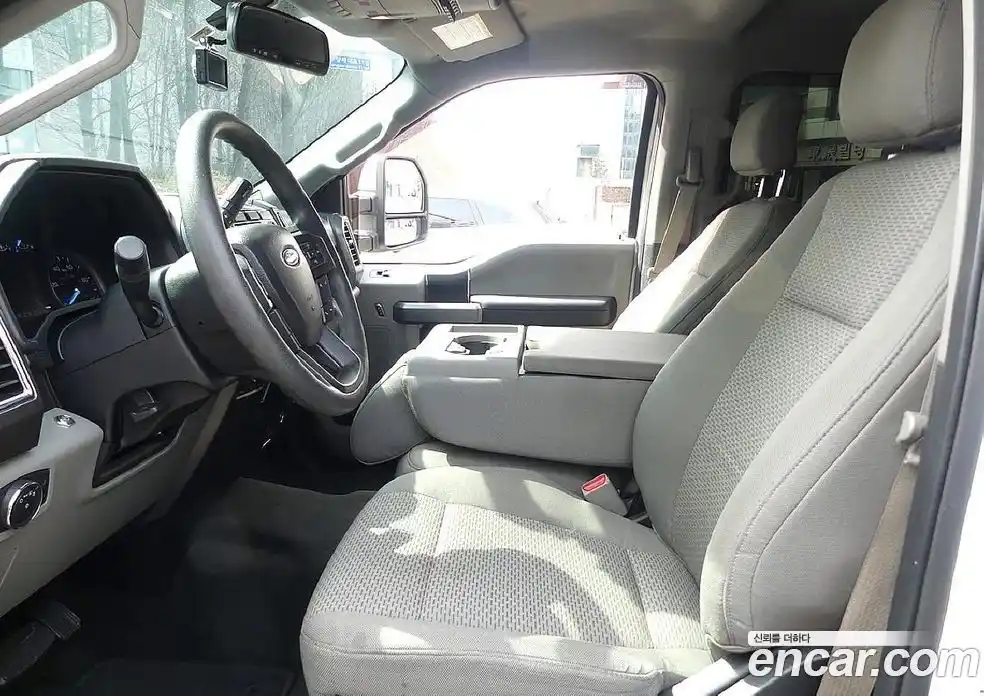 Ford F350 2017 6.2 Автомат в Москве № 235660, фото 7