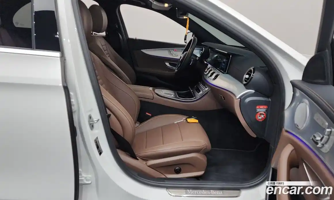 Mercedes-Benz E-Class 2021 2.0 Автомат в Москве № 239107, фото 19