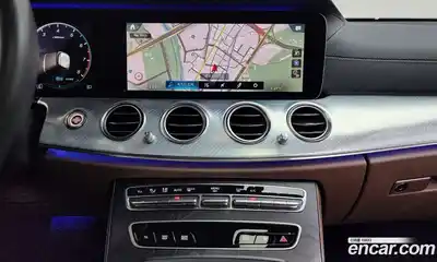 Mercedes-Benz E-Class 2021 2.0 Автомат в Москве № 239107, миниатюра 2