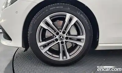 Mercedes-Benz E-Class 2021 2.0 Автомат в Москве № 239107, миниатюра 6