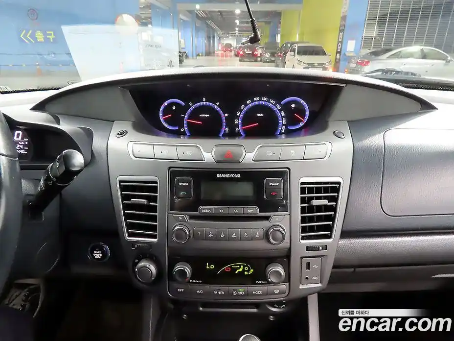 SsangYong Korando 2015 2.0 Автомат в Москве № 26819, фото 16