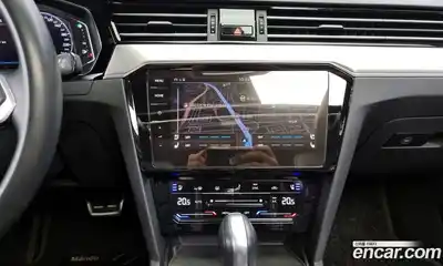 Volkswagen Passat 2021 2.0 Автомат в Москве № 296303, миниатюра 3