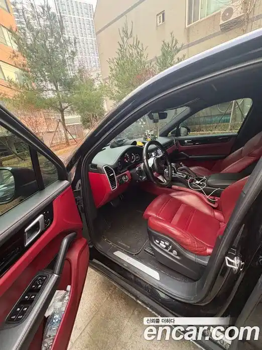 Porsche Cayenne 2019 3.0 Автомат в Москве № 296755, фото 7