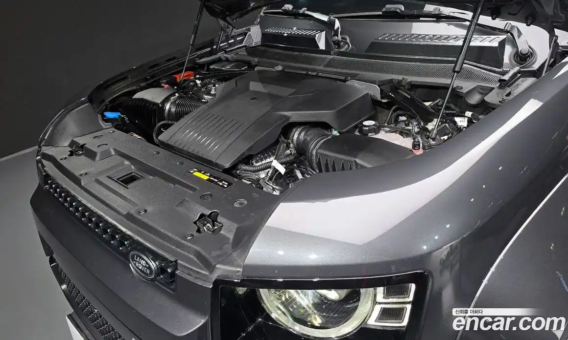 Land Rover Defender 2025 4.4 Автомат в Москве № 297983, фото 14