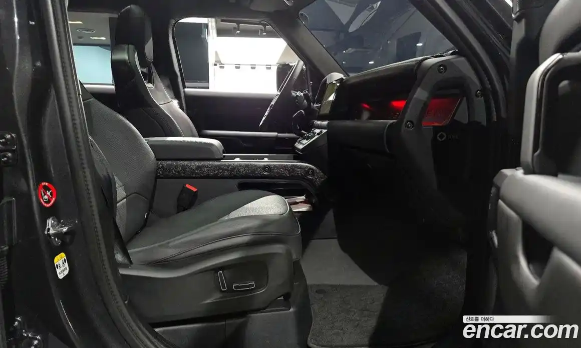 Land Rover Defender 2025 4.4 Автомат в Москве № 297983, фото 17