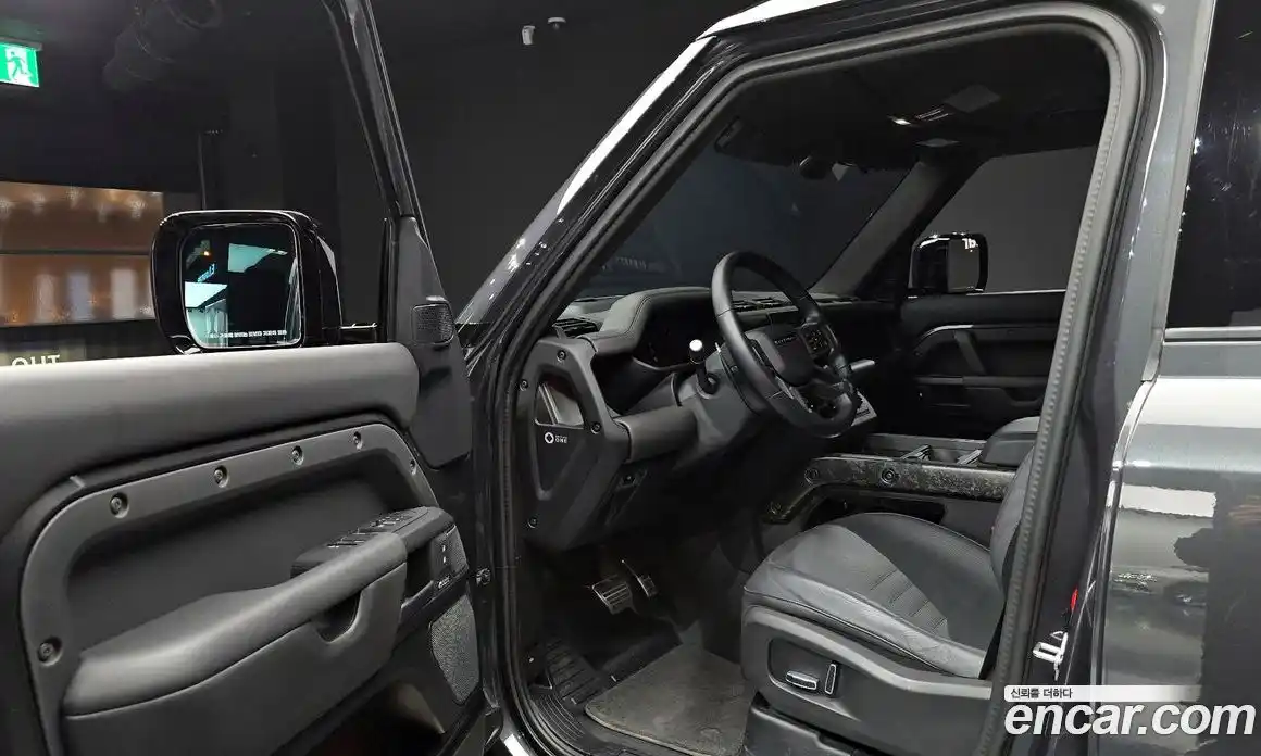 Land Rover Defender 2025 4.4 Автомат в Москве № 297983, фото 6