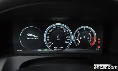 Jaguar XF 2018 2.0 Автомат в Москве № 305055, миниатюра 2
