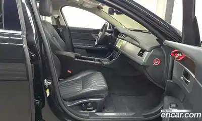 Jaguar XF 2018 2.0 Автомат в Москве № 305055, миниатюра 6