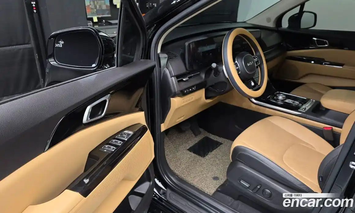 Kia Canival 2023 3.5 Автомат в Москве № 321672, фото 11