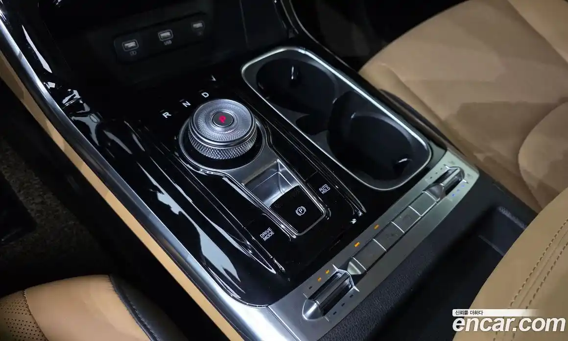 Kia Canival 2023 3.5 Автомат в Москве № 321672, фото 16