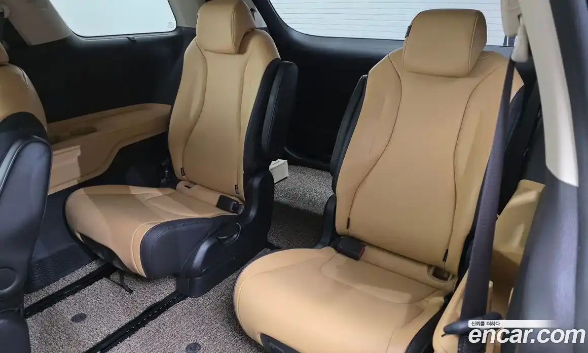 Kia Canival 2023 3.5 Автомат в Москве № 321672, фото 17