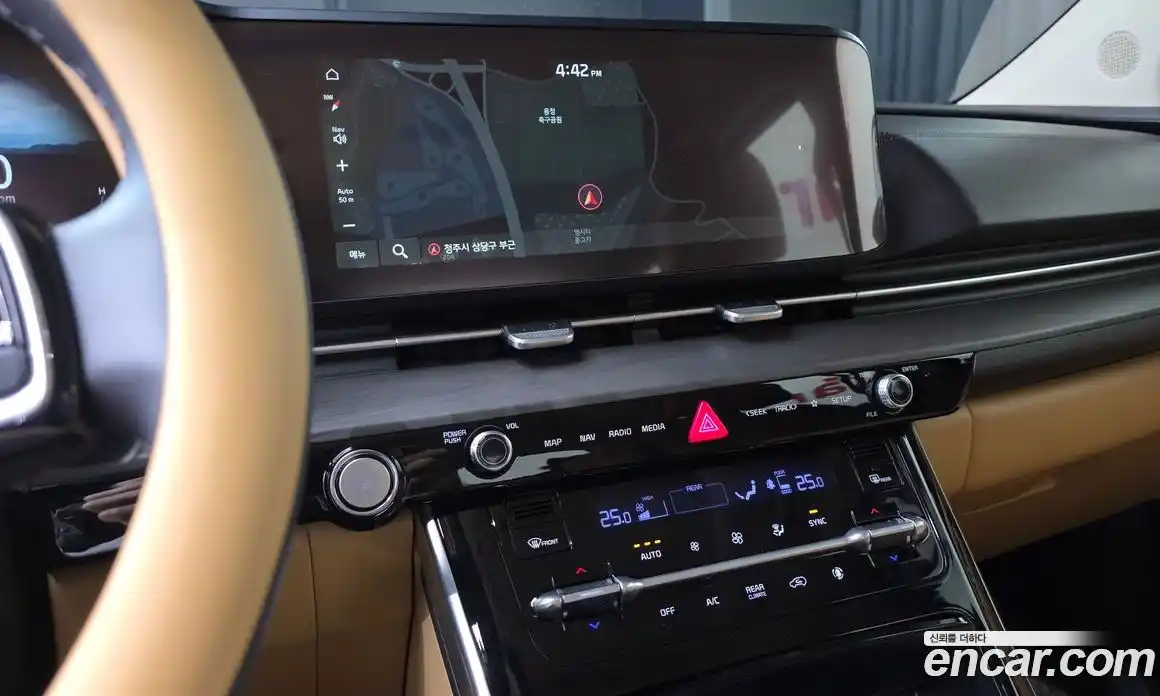 Kia Canival 2023 3.5 Автомат в Москве № 321672, фото 18