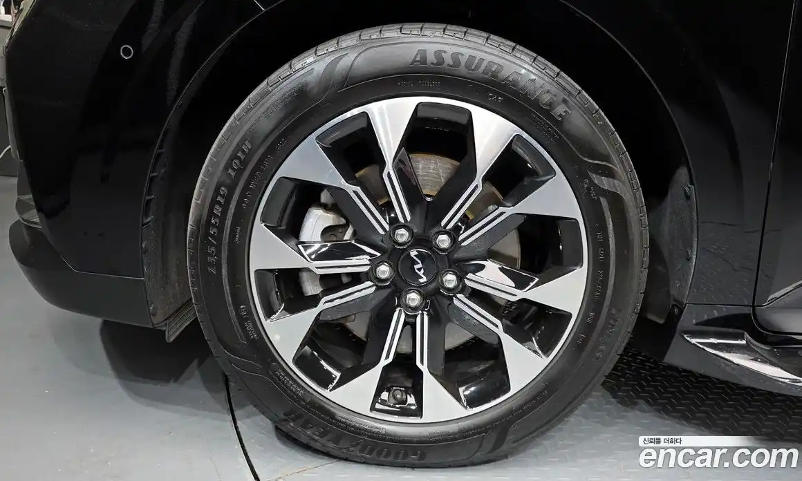 Kia Canival 2023 3.5 Автомат в Москве № 321672, фото 10