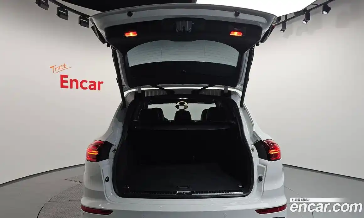 Porsche Cayenne 2016 3.0 Автомат в Москве № 332055, фото 20