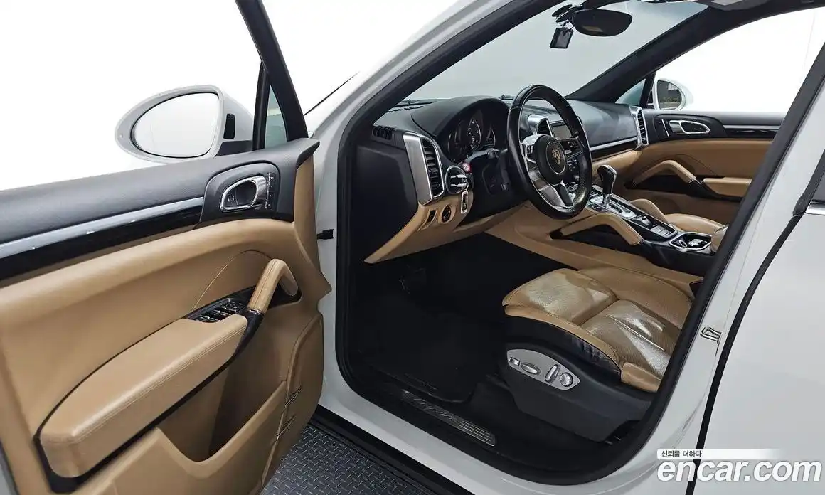 Porsche Cayenne 2016 3.0 Автомат в Москве № 332055, фото 10