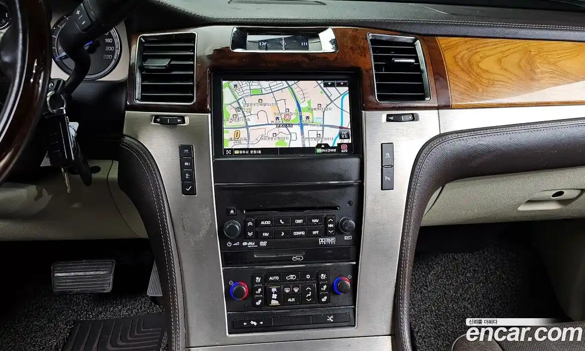 Cadillac Escalade 2011 6.2 Автомат в Москве № 337086, фото 11