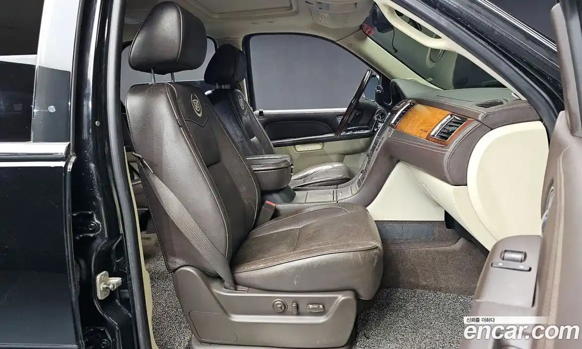 Cadillac Escalade 2011 6.2 Автомат в Москве № 337086, фото 15