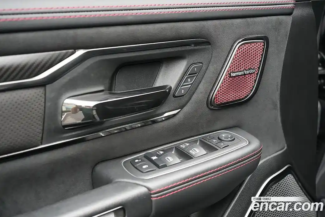 Dodge Ram Pick Up 2022 6.2 Автомат в Москве № 353812, фото 15