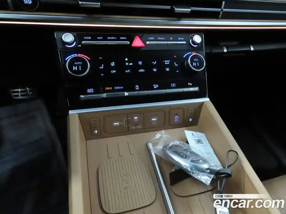 Hyundai Santa Fe 2024 2.5 Автомат в Москве № 355444, фото 15