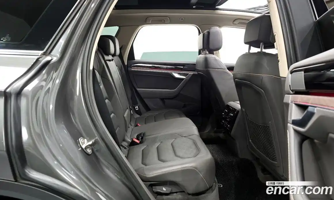 Volkswagen Touareg 2020 3.0 Автомат в Москве № 357429, фото 12