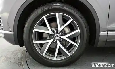 Volkswagen Touareg 2020 3.0 Автомат в Москве № 357429, миниатюра 5