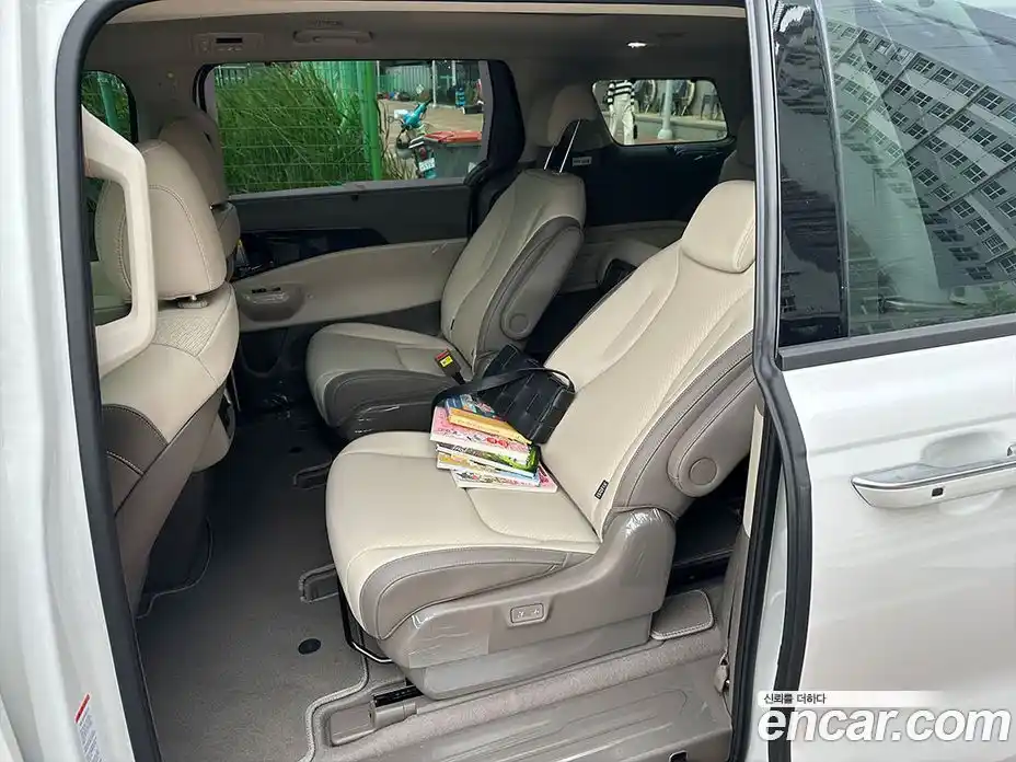 Kia Canival 2024 1.6 Автомат в Москве № 360254, фото 16