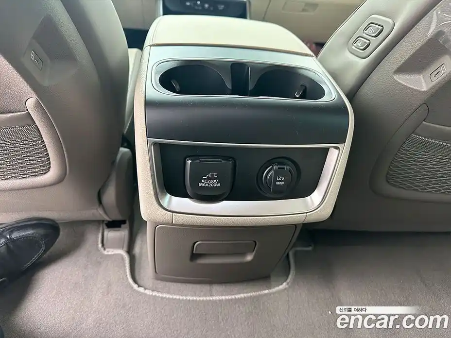 Kia Canival 2024 1.6 Автомат в Москве № 360254, фото 18