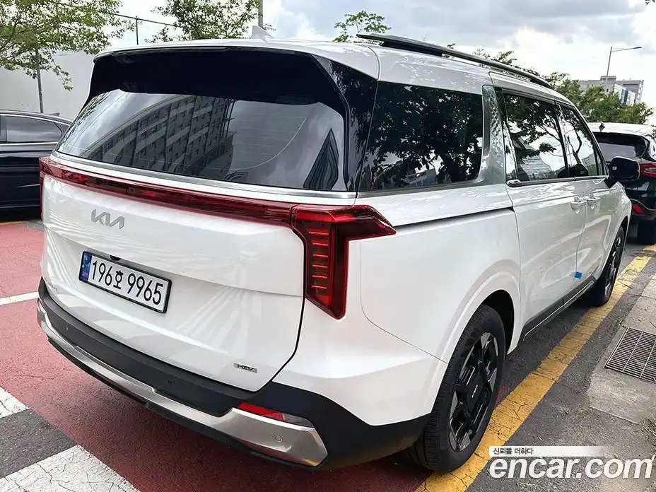 Kia Canival 2024 1.6 Автомат в Москве № 360254, фото 6