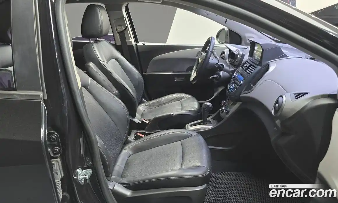 Chevrolet Aveo 2012 1.6 Автомат в Москве № 36694, фото 16