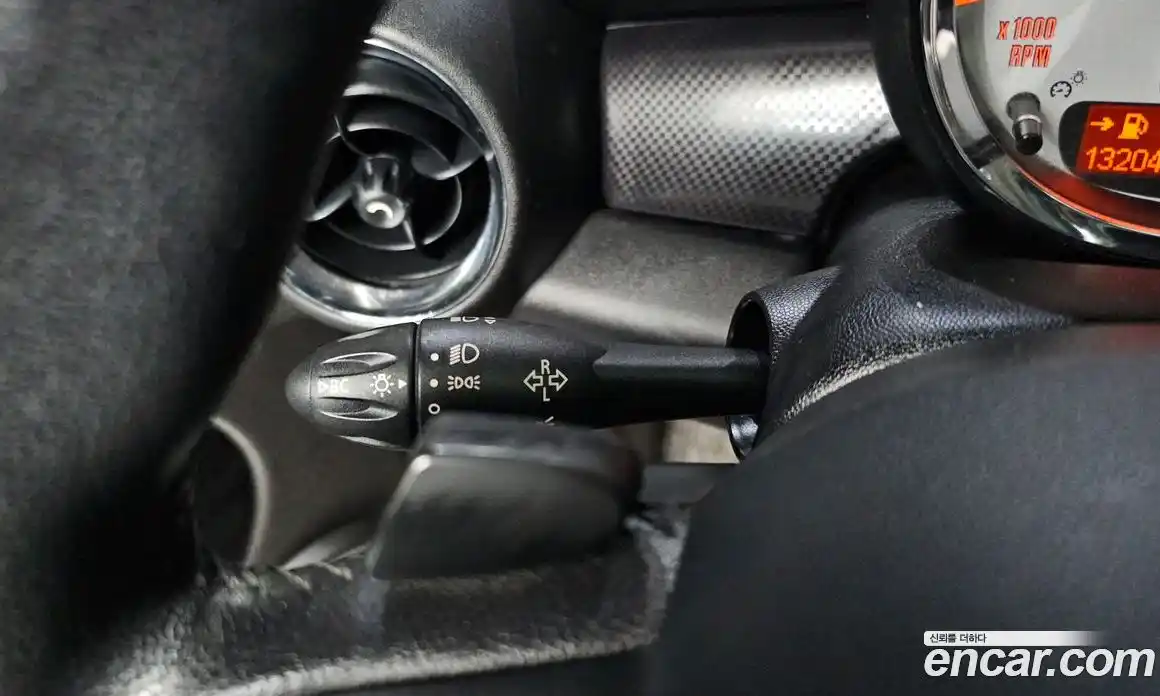 Mini Clubman 2014 1.6 Автомат в Москве № 396507, фото 17