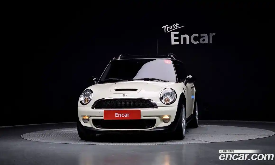 Mini Clubman 2014 1.6 Автомат в Москве № 396507, фото 3