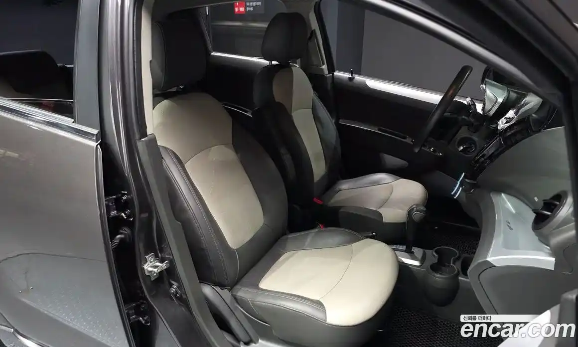 Chevrolet Spark 2014 1.0 Автомат в Москве № 39778, фото 15