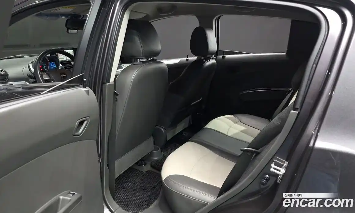 Chevrolet Spark 2014 1.0 Автомат в Москве № 39778, фото 5