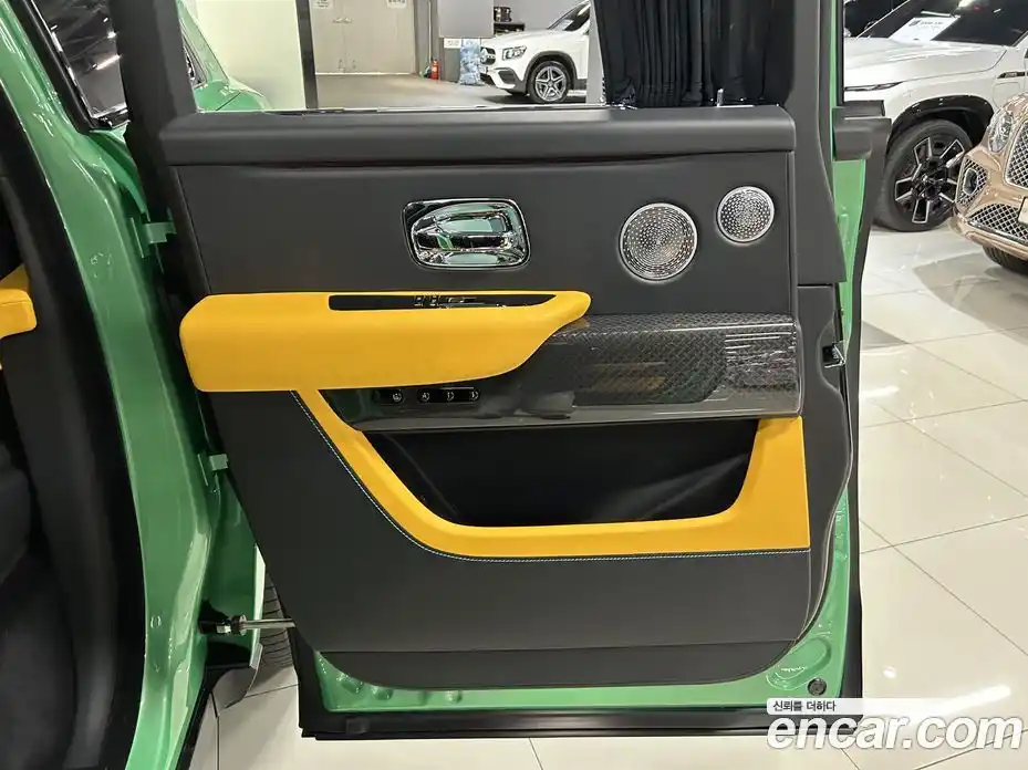 Rolls-Royce Cullinan 2023 6.7 Автомат в Москве № 407321, фото 18