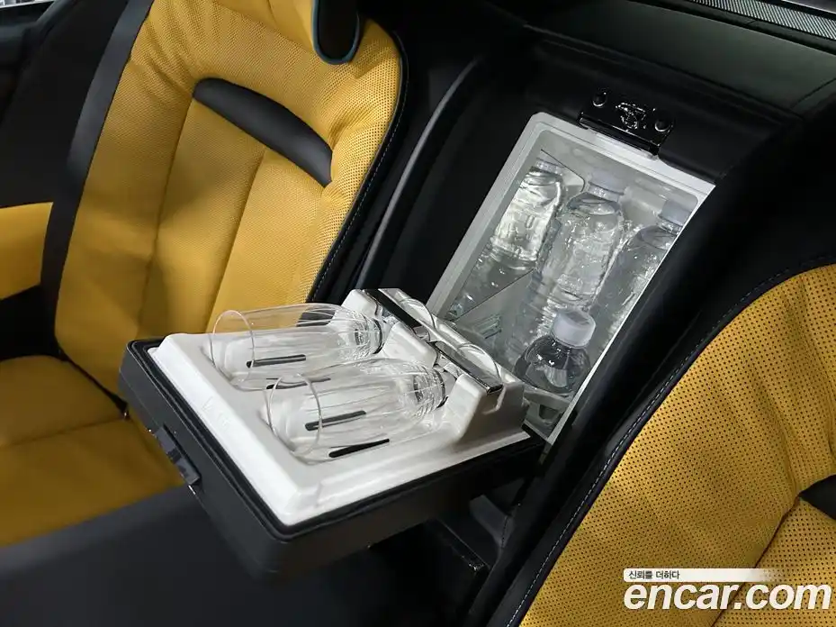 Rolls-Royce Cullinan 2023 6.7 Автомат в Москве № 407321, фото 19